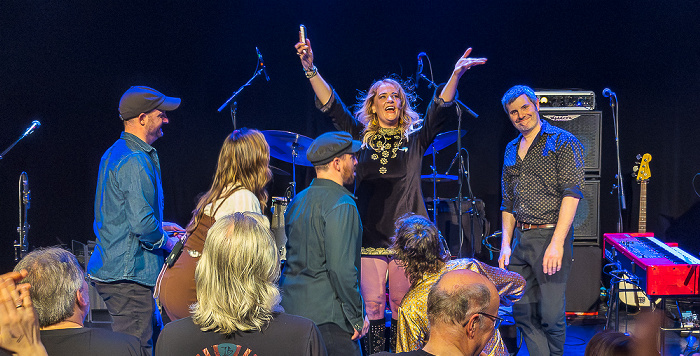 Ampere (Muffatwerk): Elles Bailey (+ Félix Rabin) München