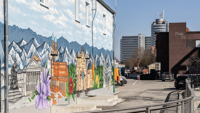 Friedenstraße: Elektronisches Stellwerk München Ost Pbf (MOP) - Street Art München