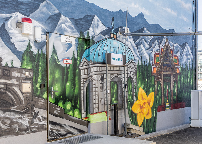 Friedenstraße: Elektronisches Stellwerk München Ost Pbf (MOP) - Street Art München