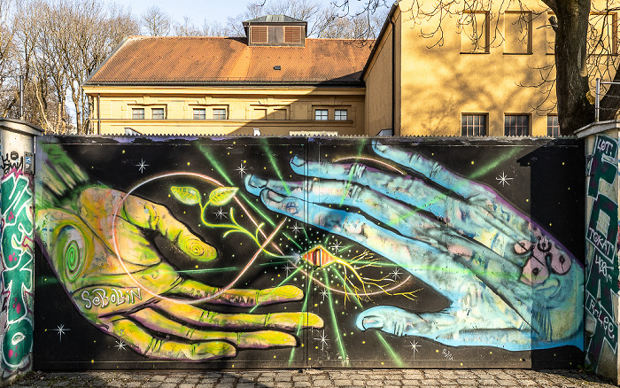 Zellstraße: Biergarten an der Muffathalle - Street Art München