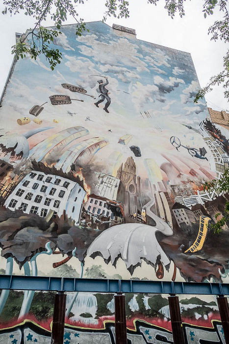 Wilhelmstraße: Tommy Weisbecker Haus - Street Art Berlin