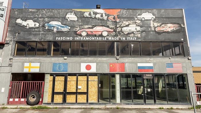 Strada Statale Aurelia: Street Art Marina di Pietrasanta