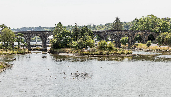 Ballydehob Bay mit Ballydehob Bridge (Schull and Skibbereen Railway) Ballydehob