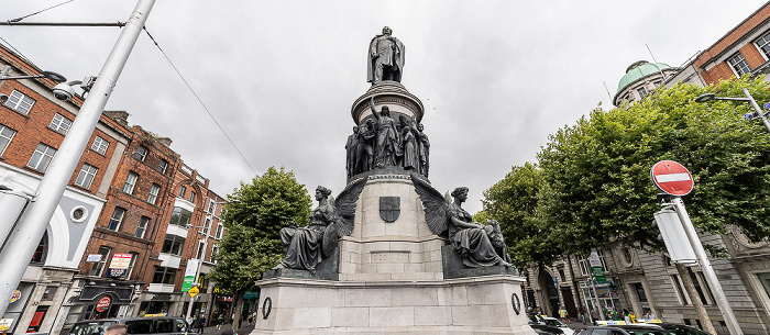 Dublin O'Connell Street Lower: Statue Daniel O'Connell