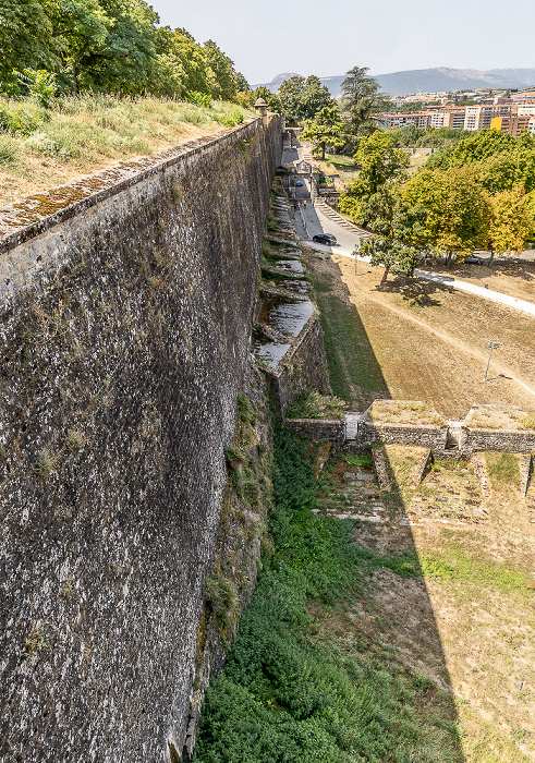 Blick vom Mirador del Caballo Blanco Pamplona