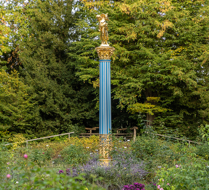 Roseninsel: Rosengarten mit Glassäule Feldafing