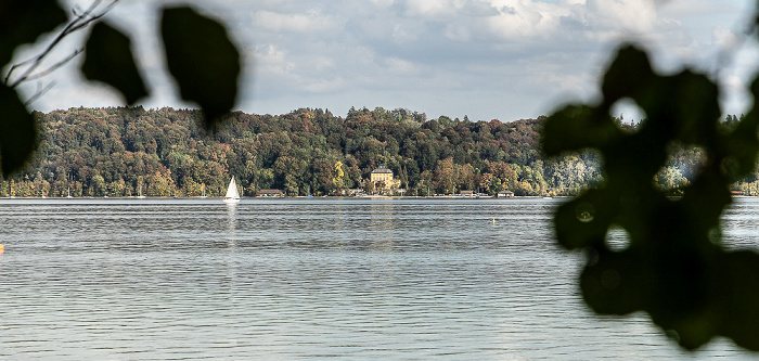 Blick von der Roseninsel: Starnberger See, Schloss Allmannshausen Feldafing